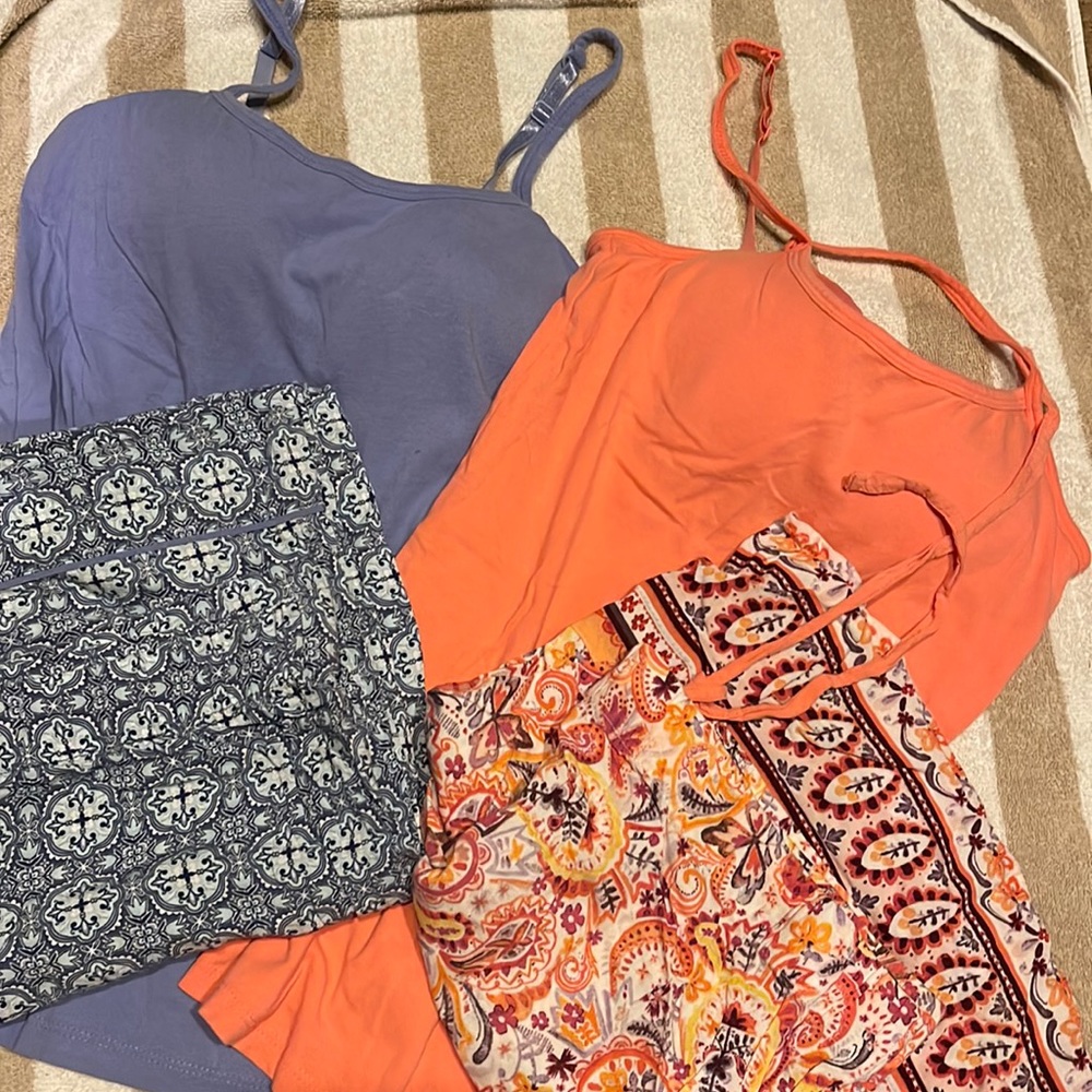 Gilligan & O’Malley Summer Loungewear 
2 Camisoles 2 Loungewear Pants